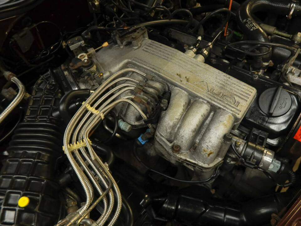 Image 17/50 de Audi 100 - 2.3E quattro (1990)