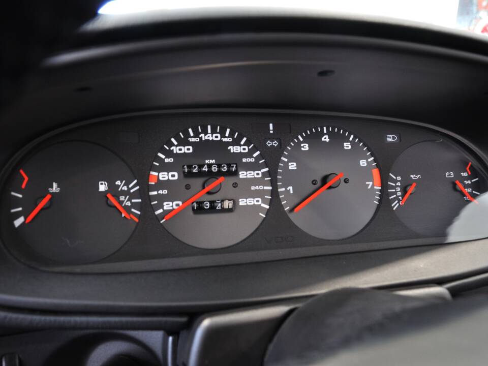 Bild 44/47 von Porsche 944 S2 (1990)