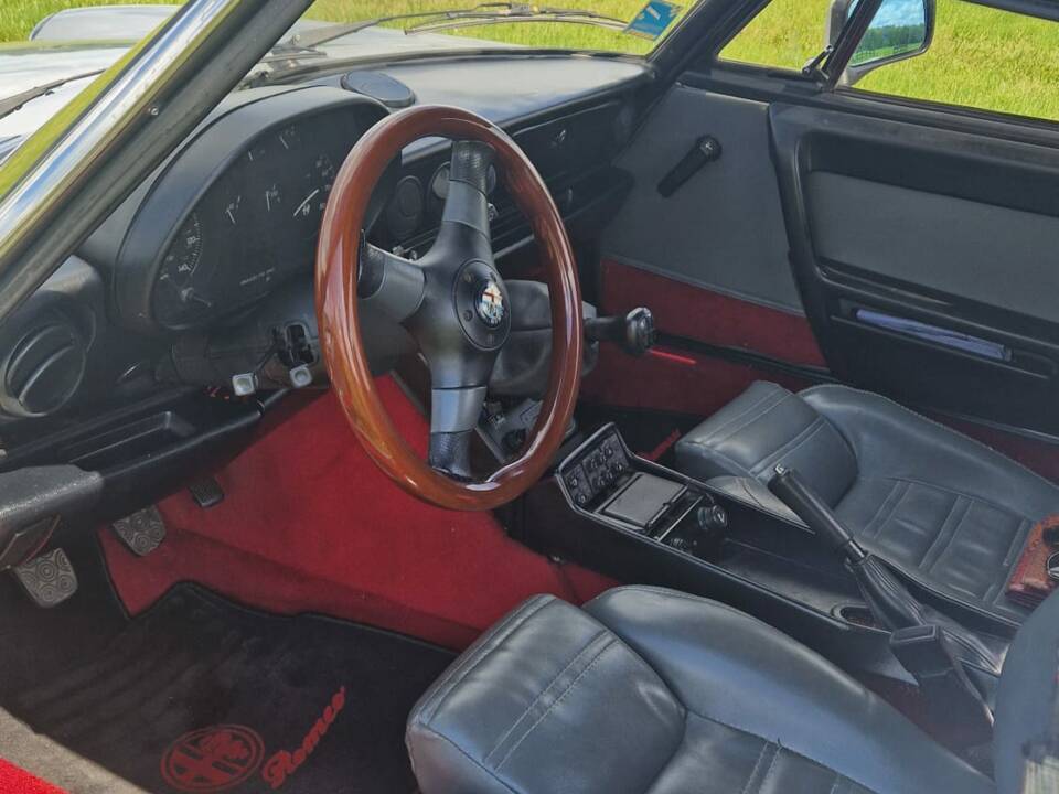 Bild 25/29 von Alfa Romeo 2.0 Spider (1986)