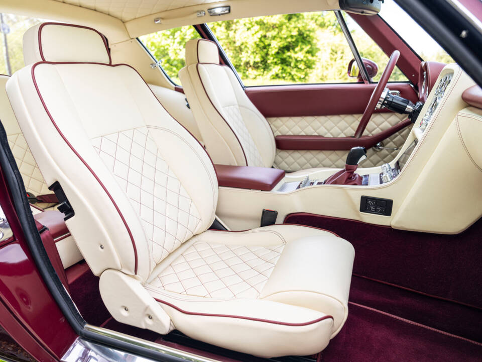 Image 28/34 of Jensen Interceptor MK III (1972)