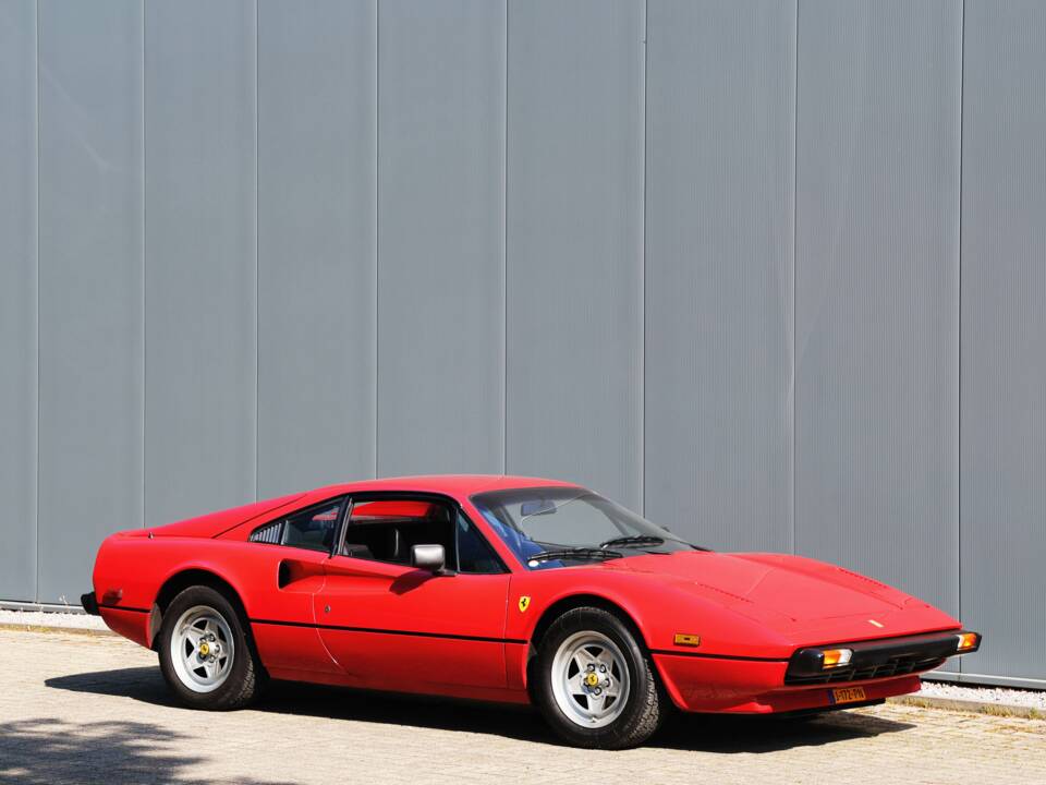 Image 1/61 of Ferrari 308 GTBi (1982)