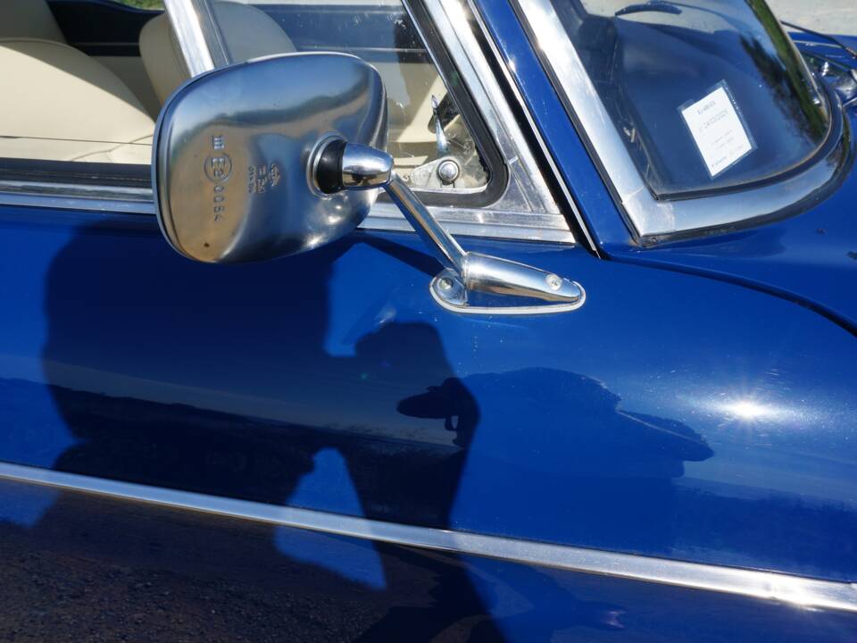 Image 13/46 of Peugeot 404 Coupé (1967)