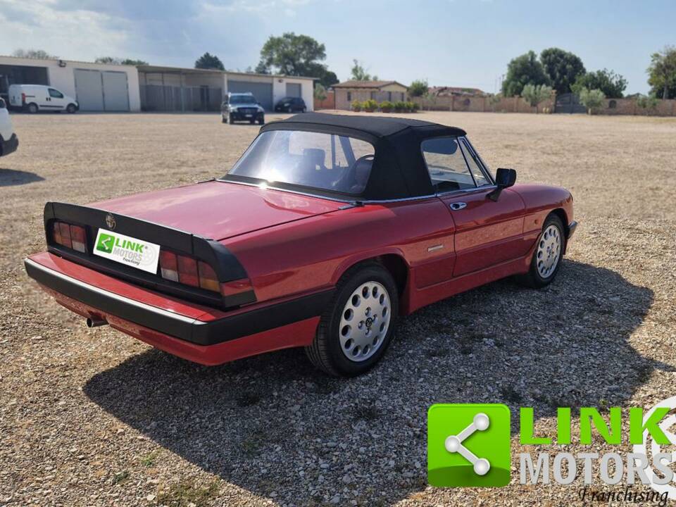 Afbeelding 2/10 van Alfa Romeo 2.0 Spider (1988)