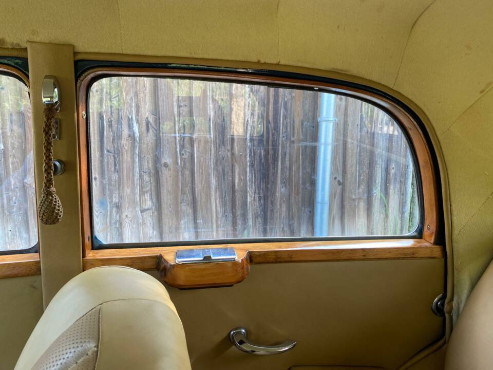 Image 2/28 of Mercedes-Benz 170 DS (1952)