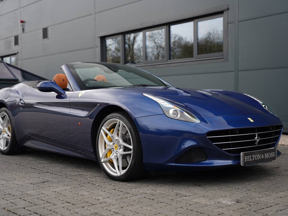 Bild 26/50 von Ferrari California T (2016)