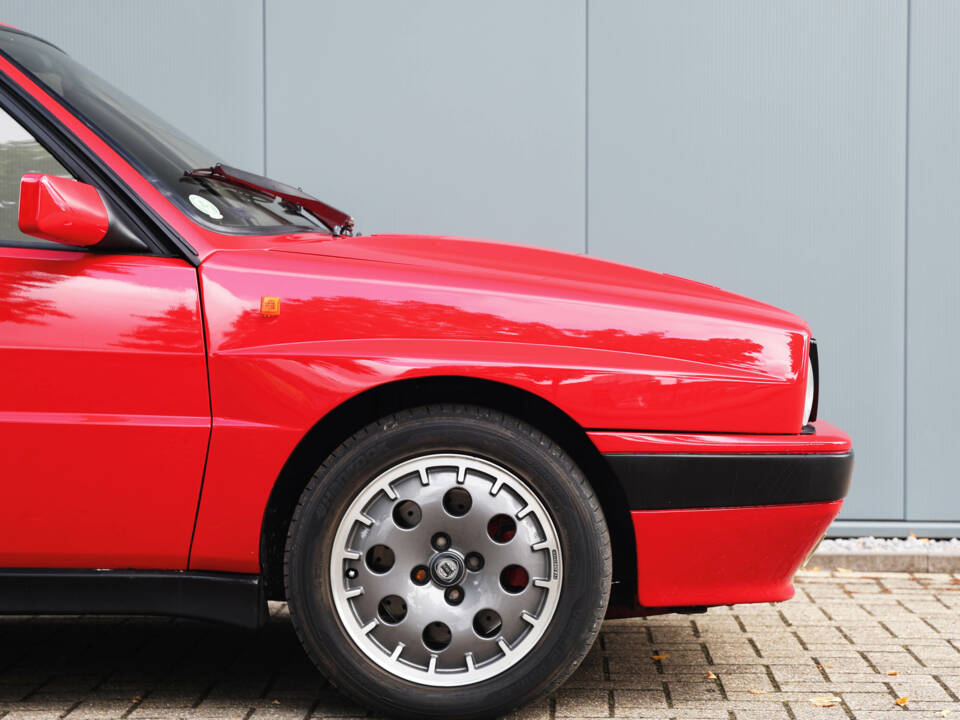 Image 5/41 of Lancia Delta HF Integrale (1989)