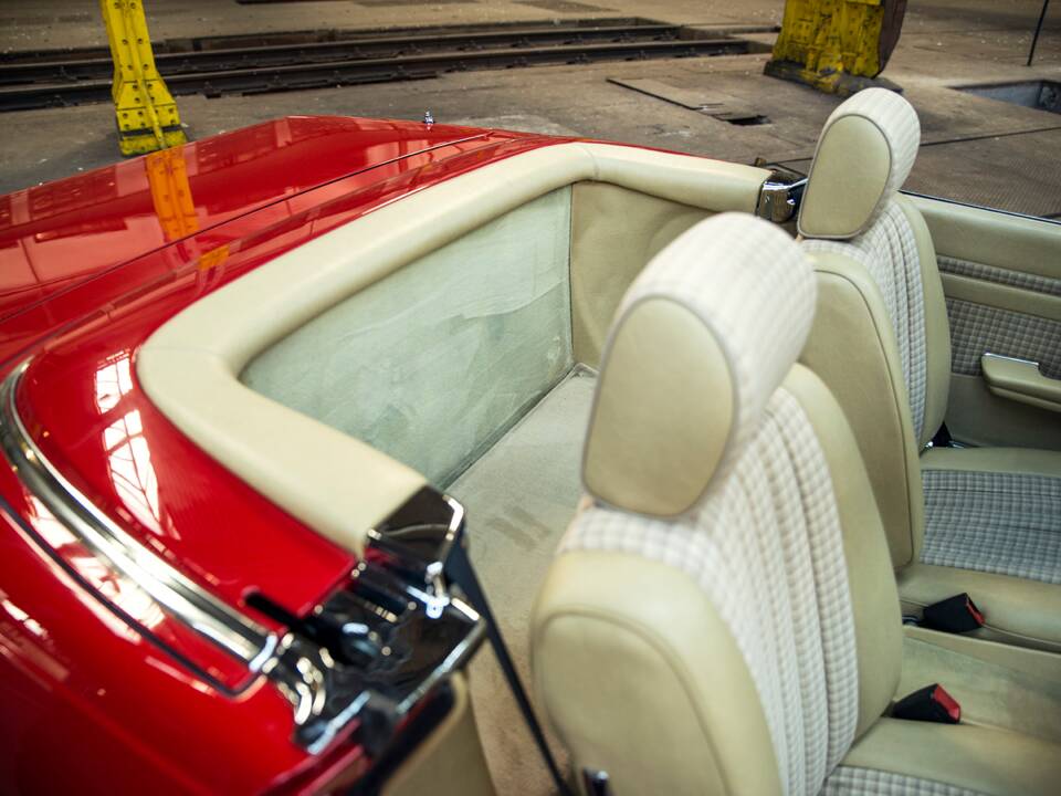 Bild 7/15 von Mercedes-Benz 280 SL (1983)