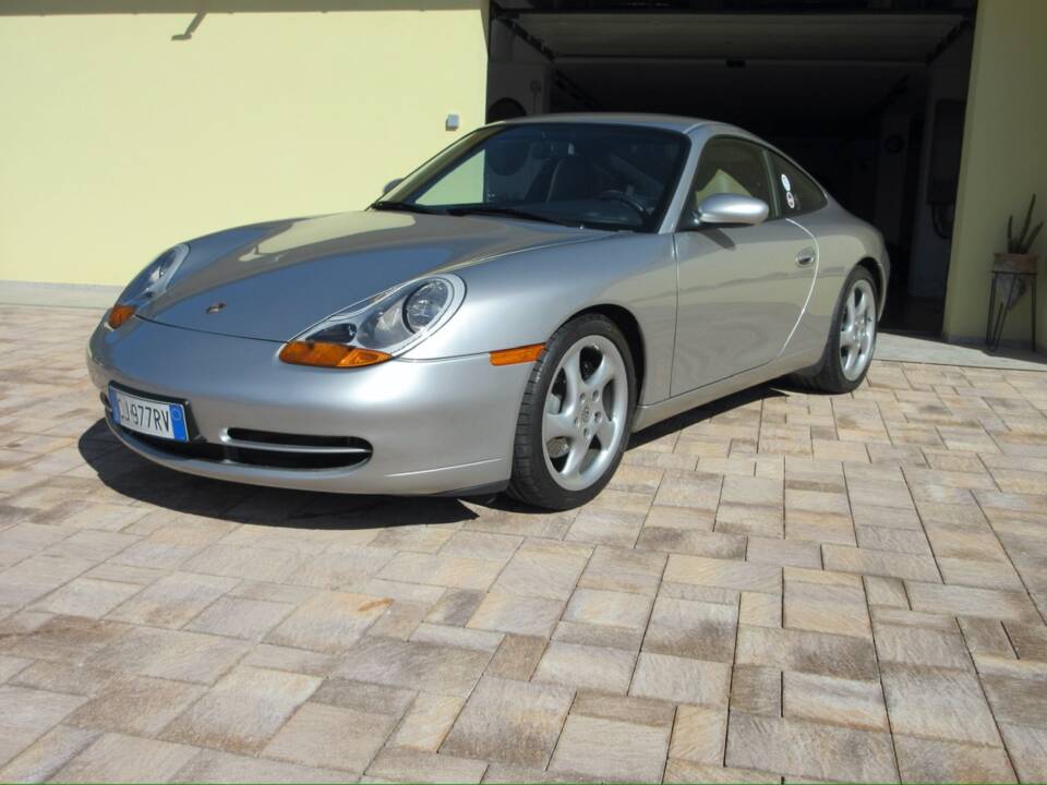 Bild 1/58 von Porsche 911 Carrera (2001)