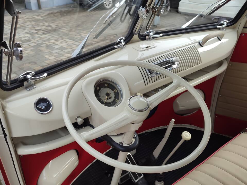 Image 3/9 of Volkswagen T1 Brasil (1966)