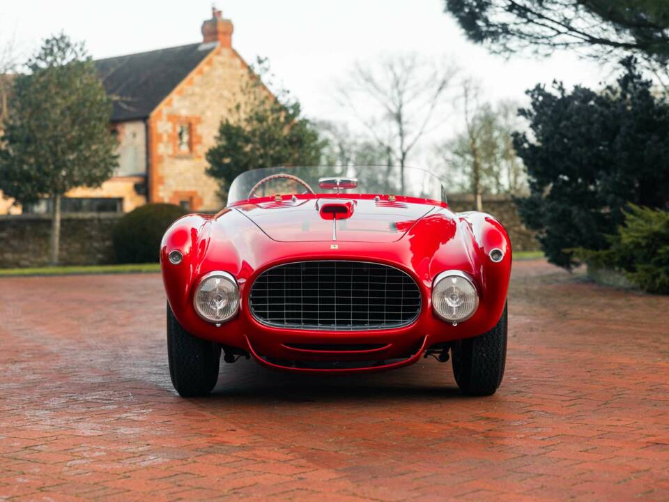 Image 2/25 of Ferrari 340 Mexico Spider (1952)