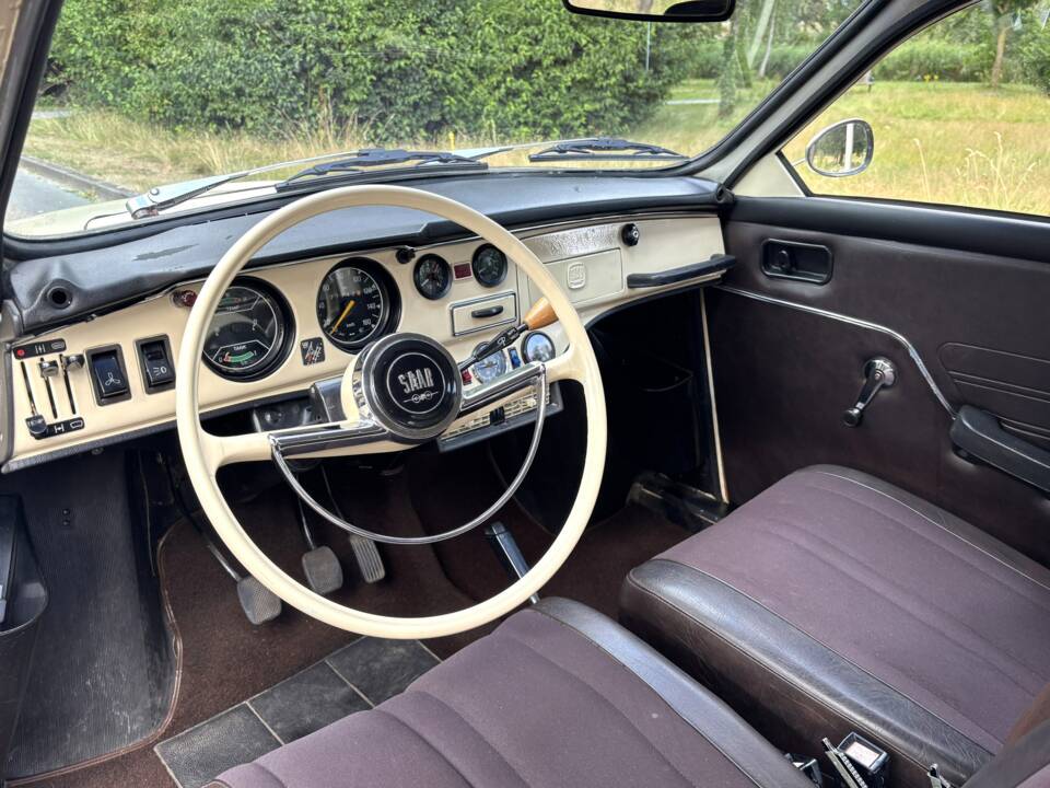 Image 3/15 of Saab 96 V4 (1974)