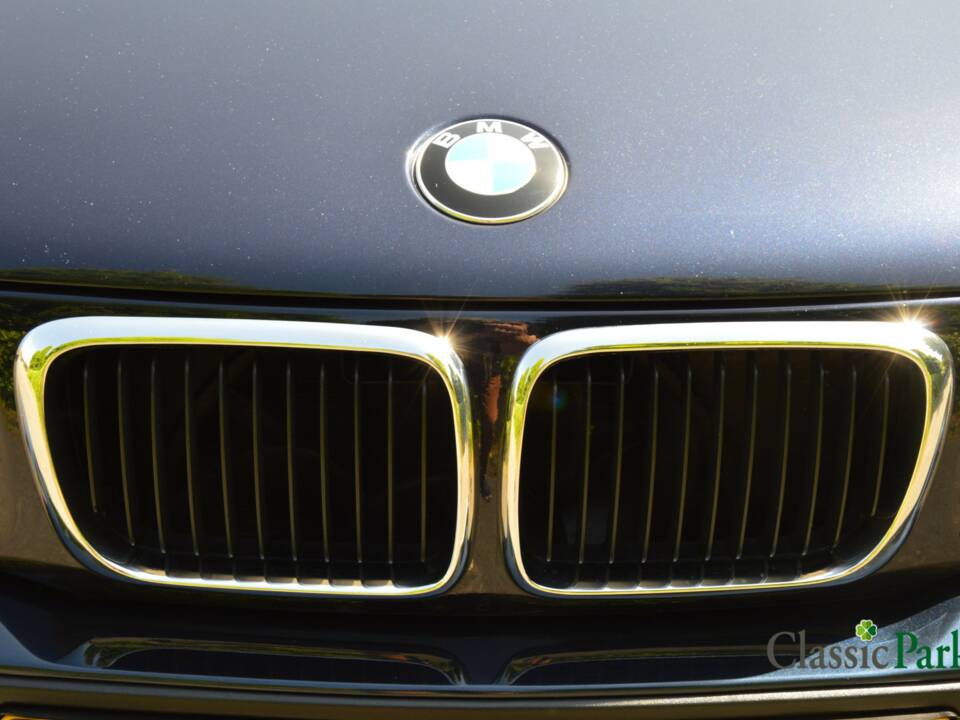 Image 46/50 de BMW 323i (1998)