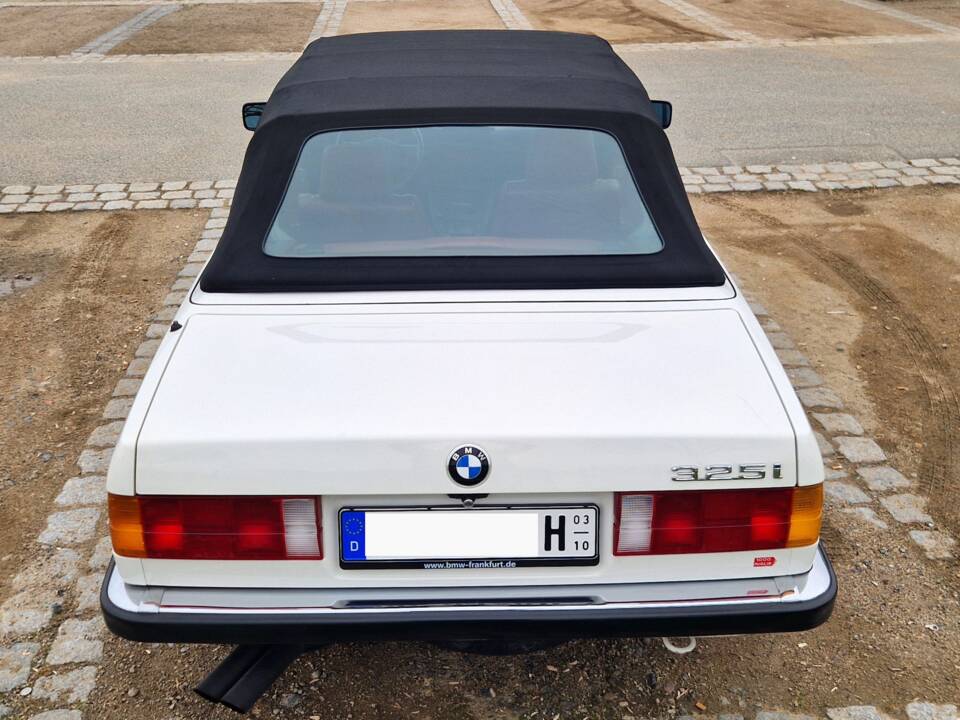 Immagine 3/19 di BMW 325i (1987)