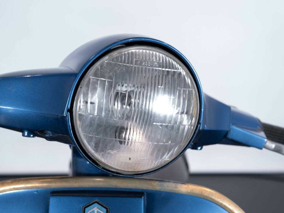 Image 19/37 de Piaggio Vespa PX 200 E (1984)