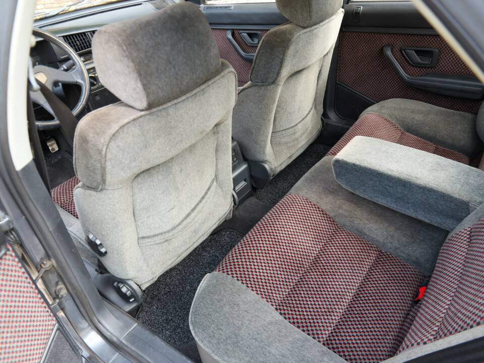 Bild 20/50 von Peugeot 405 Mi16 (1990)