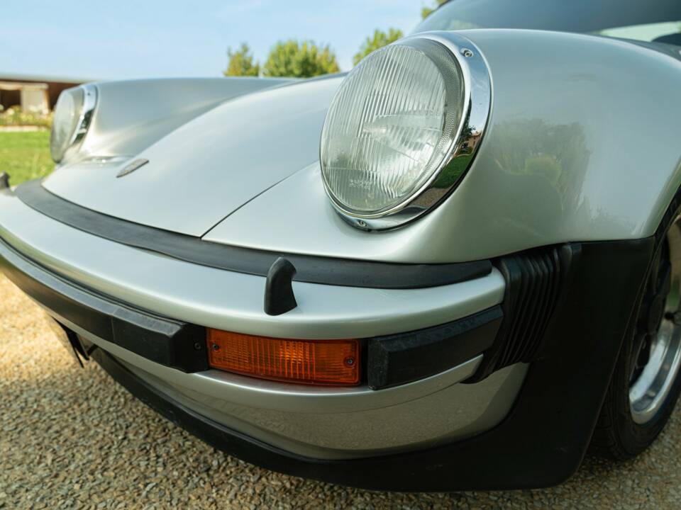 Bild 31/50 von Porsche 911 Turbo 3.0 (1975)