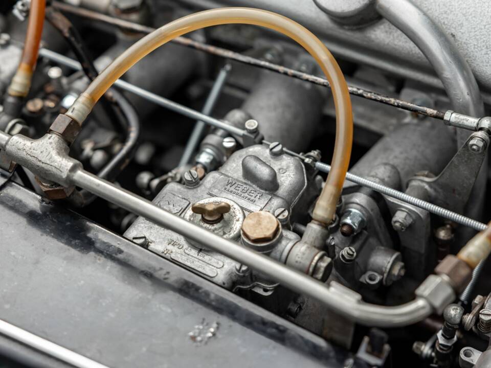 Afbeelding 44/50 van Aston Martin DB 6 (1967)