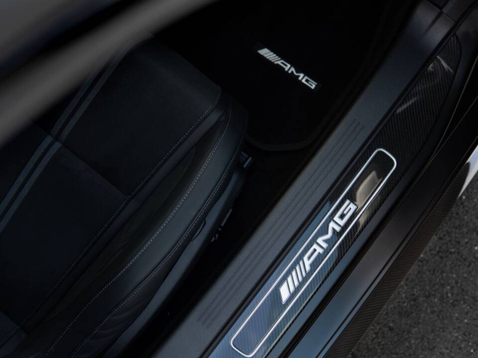 Image 23/37 of Mercedes-AMG GT Black Series (2022)