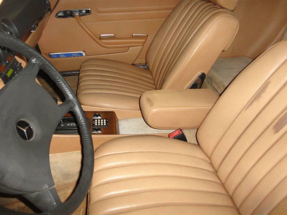 Image 7/29 de Mercedes-Benz 380 SL (1981)