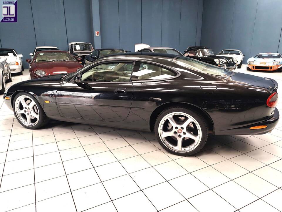 Bild 6/65 von Jaguar XKR (1998)