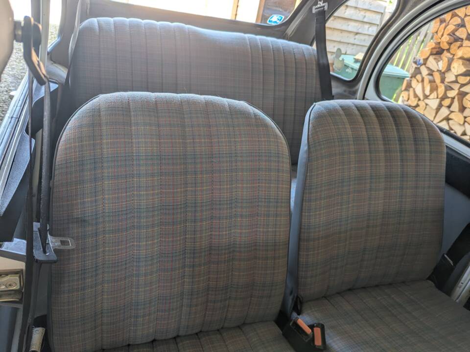 Image 15/28 de Citroën 2 CV 6 Club (1986)