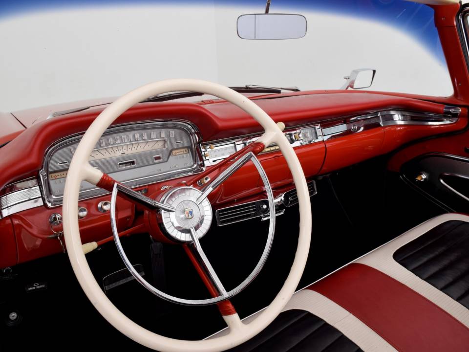 Image 19/32 de Ford Galaxie Sunliner (1959)
