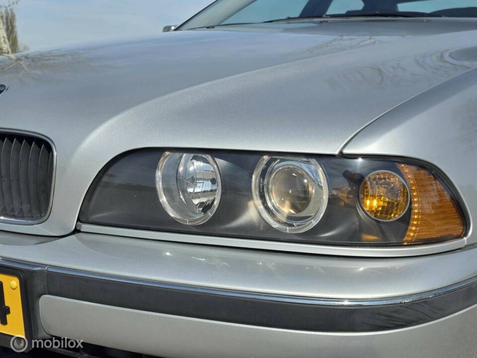 Imagen 5/37 de BMW 523i (1999)