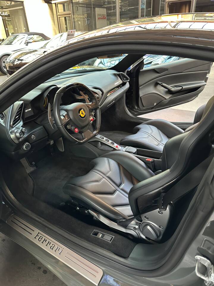 Immagine 9/14 di Ferrari 488 GTB (2017)