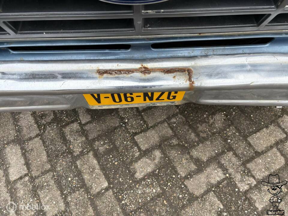 Image 23/42 of Ford F-150 XL (1982)