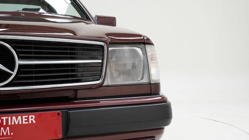 Bild 14/15 von Mercedes-Benz 230 CE (1991)