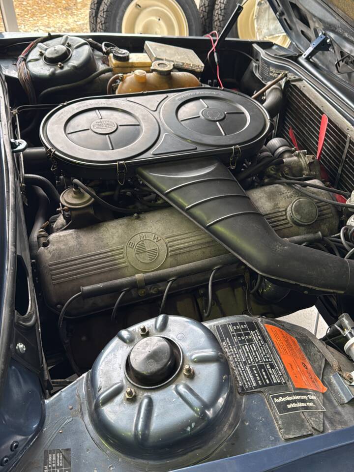 Afbeelding 10/28 van BMW 528 (1976)