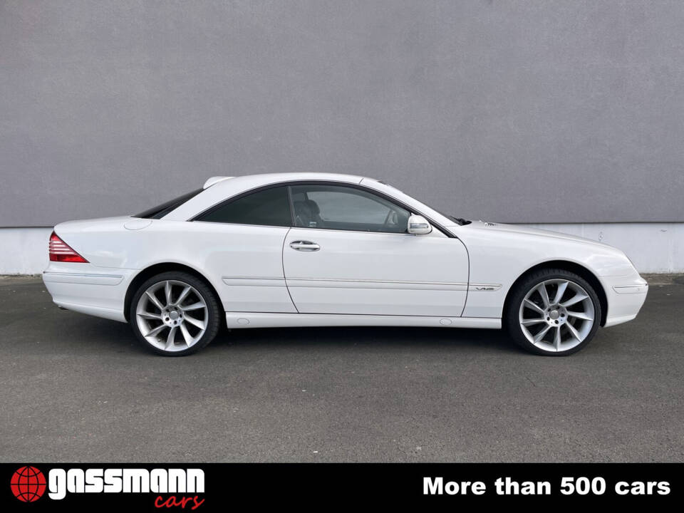 Immagine 4/15 di Mercedes-Benz CL 600 (2002)