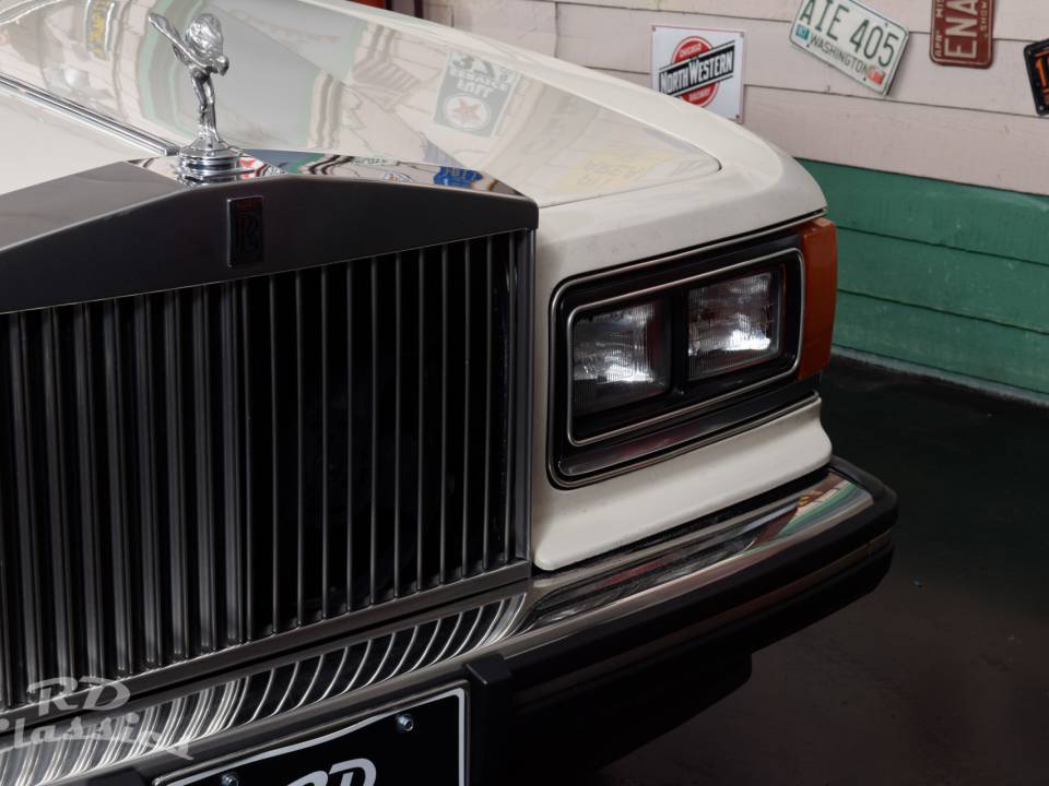 Image 9/50 of Rolls-Royce Silver Spur (1988)