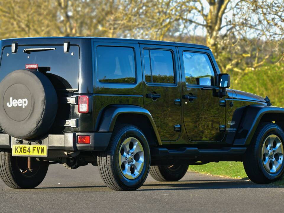 Image 10/50 de Jeep Wrangler Sahara 4.0L (2014)