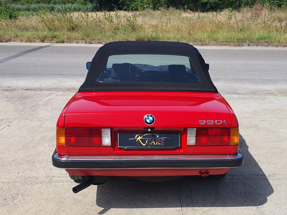 Imagen 6/38 de BMW 320i (1987)
