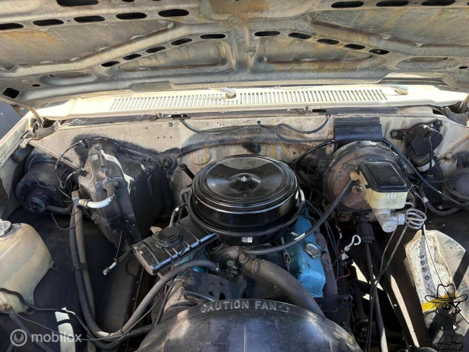 Bild 27/29 von Chevrolet C 20 (1985)