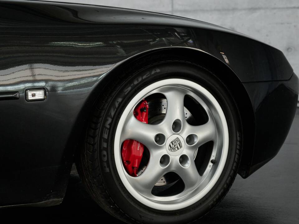 Bild 33/50 von Porsche 944 Turbo (1990)