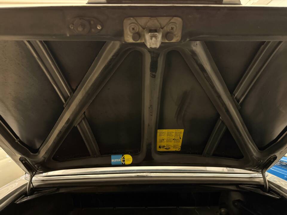 Image 18/18 of Mercedes-Benz 250 SE (1967)