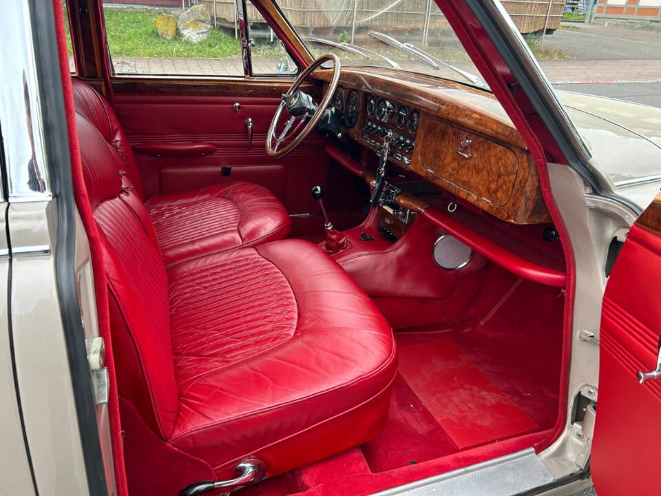 Image 15/27 de Jaguar S-Type 3.8 (1965)