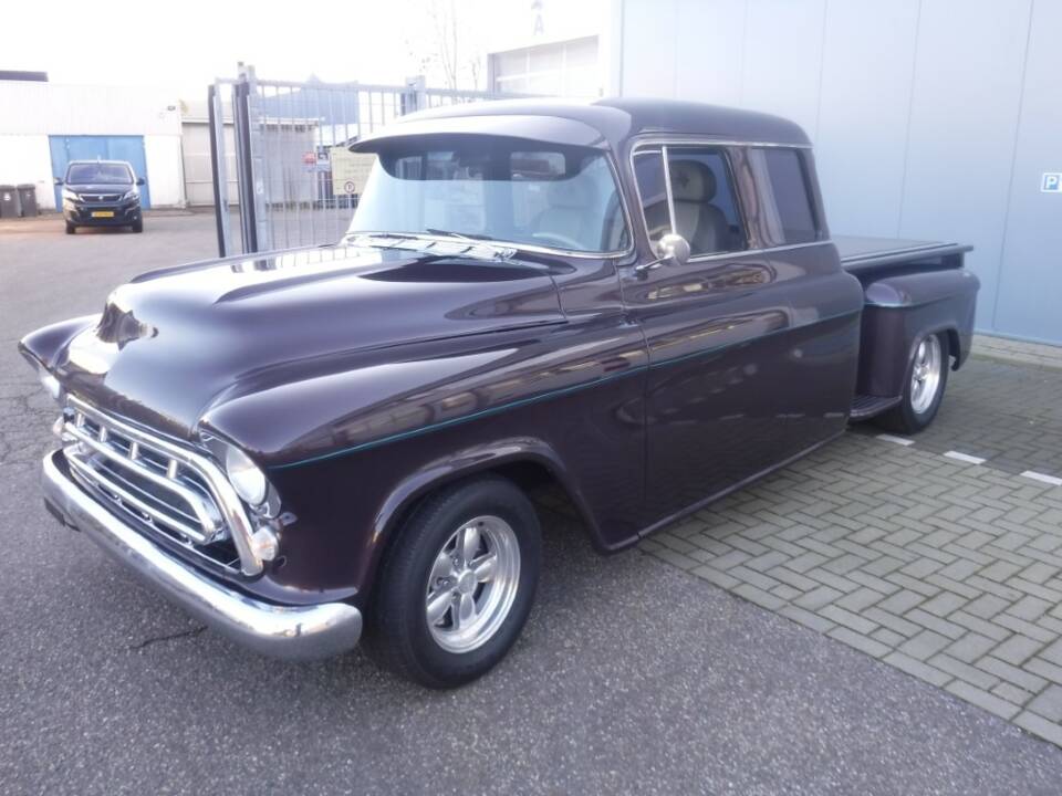 Bild 12/50 von Chevrolet 3200 ½-ton (1957)