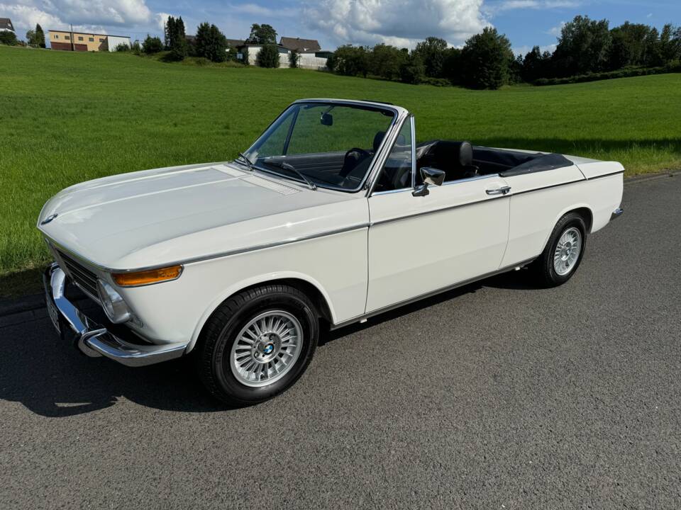 Image 1/19 de BMW 1600 Convertible (1971)