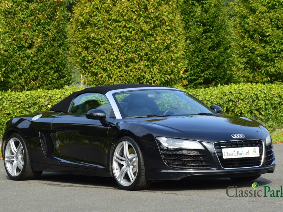 Image 15/50 of Audi R8 Spyder 4.2 FSI Quattro (2011)