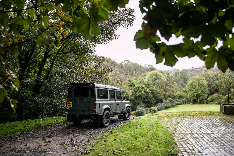 Image 12/50 of Land Rover Defender 110 Works V8 (2011)