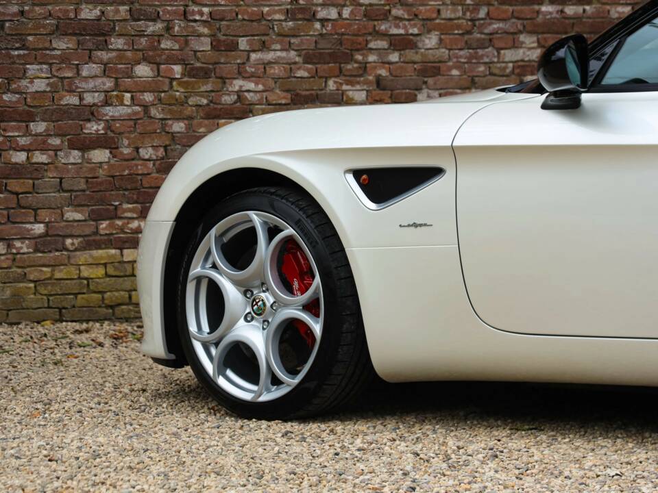 Immagine 40/50 di Alfa Romeo 8C Spider (2009)