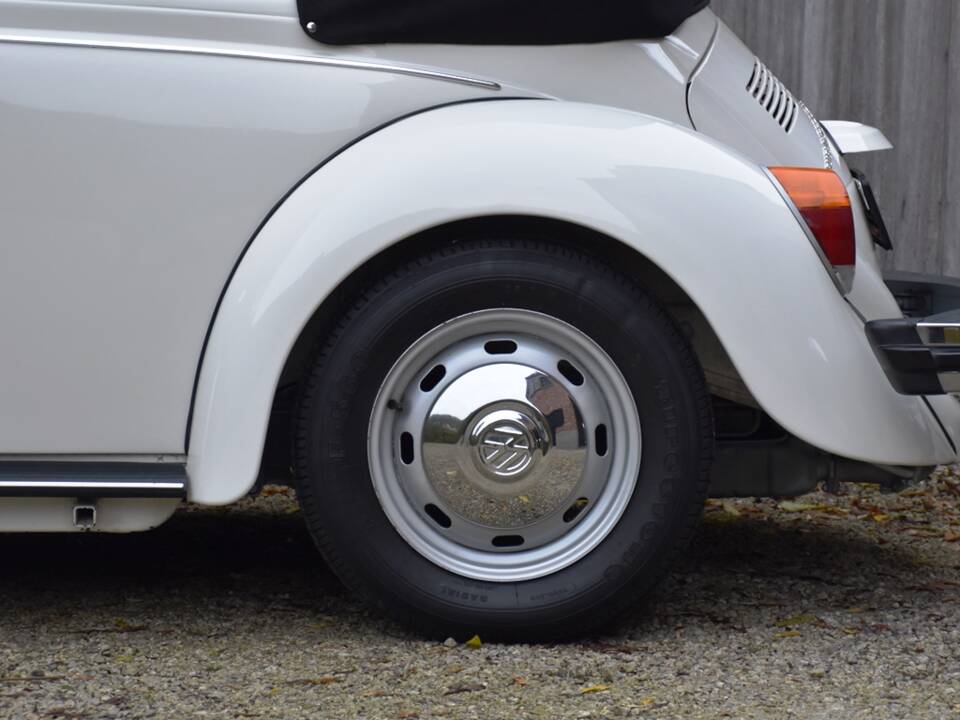 Bild 26/49 von Volkswagen Super Beetle (1979)