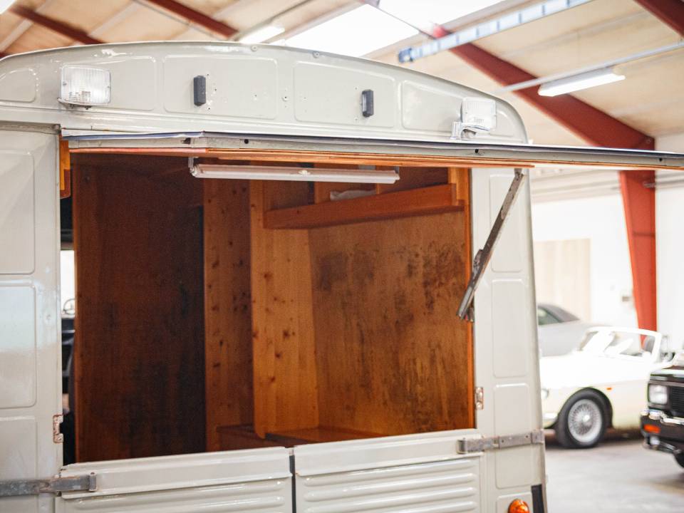 Bild 23/44 von Citroën HY (1974)