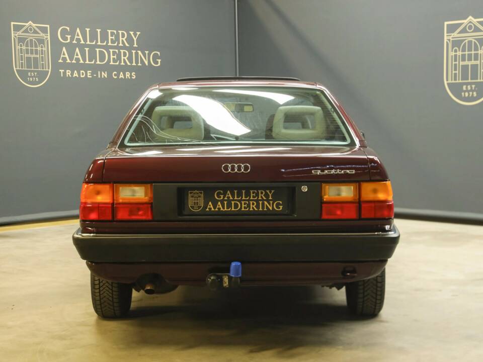 Image 15/50 de Audi 100 - 2.3E quattro (1990)