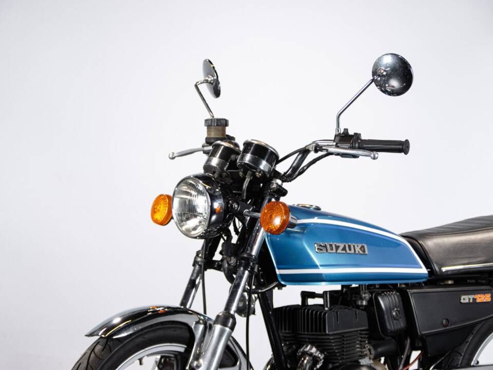 Image 32/50 of Suzuki GT 125 (1979)