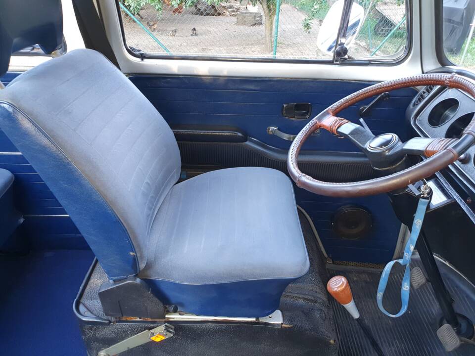 Afbeelding 41/46 van Volkswagen T2b Kombi (1979)