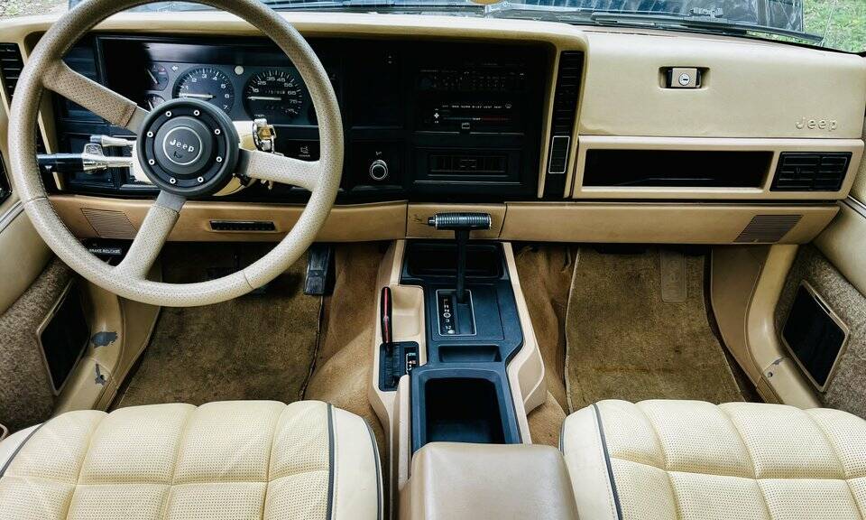 Bild 2/8 von Jeep Comanche 4.0 (1988)